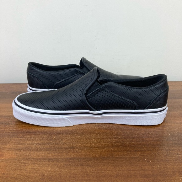 Vans Classic Black Leather Casual Slip On Shoes Sneakers 721356 Women’s Size 7. - Picture 7 of 11
